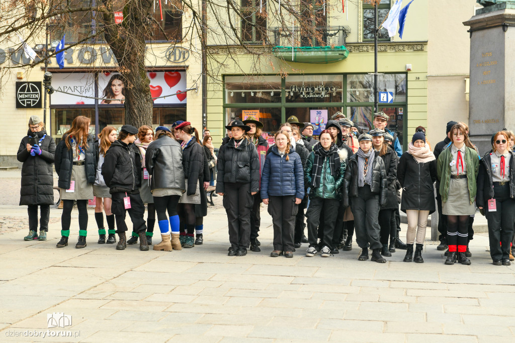 Setki harcerzy na toruńskim rynku