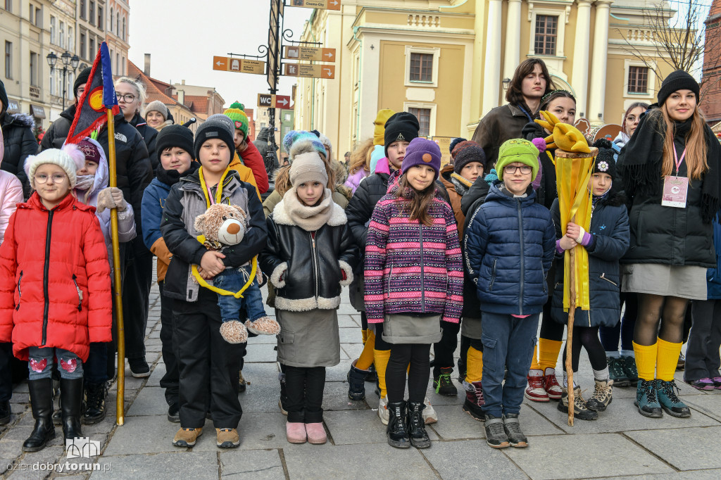 Setki harcerzy na toruńskim rynku