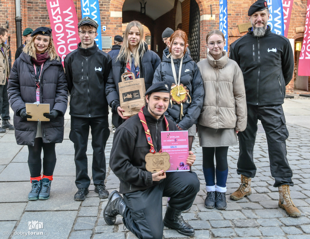 Setki harcerzy na toruńskim rynku