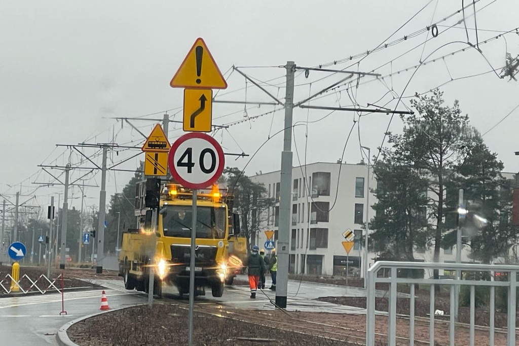 Awaria! Zerwana trakcja unieruchomiła tramwaje