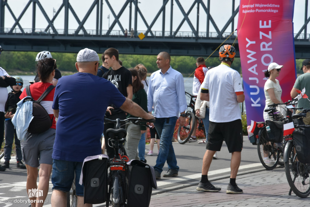 Rajd rowerowy pod Biało-Czerwoną