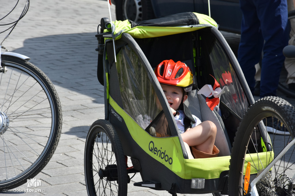 Rajd rowerowy pod Biało-Czerwoną
