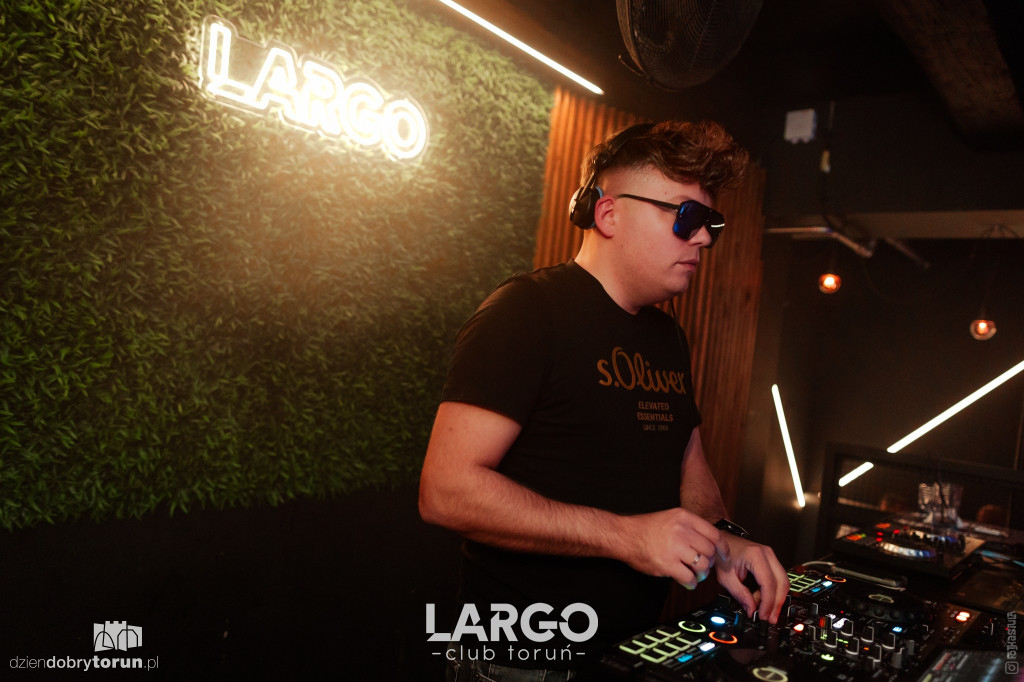 ASHLEY LATINO SHOW w Largo Club!