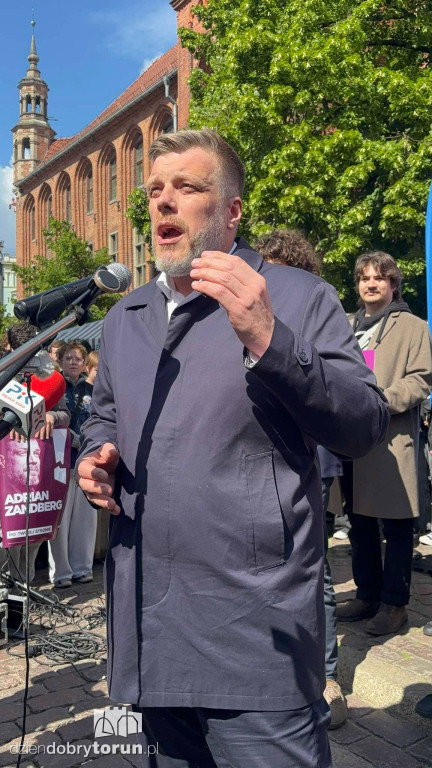 Zandberg w Toruniu na chwilę przed ciszą wyborczą