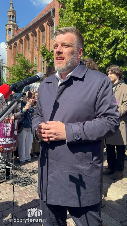 Zandberg w Toruniu na chwilę przed ciszą wyborczą