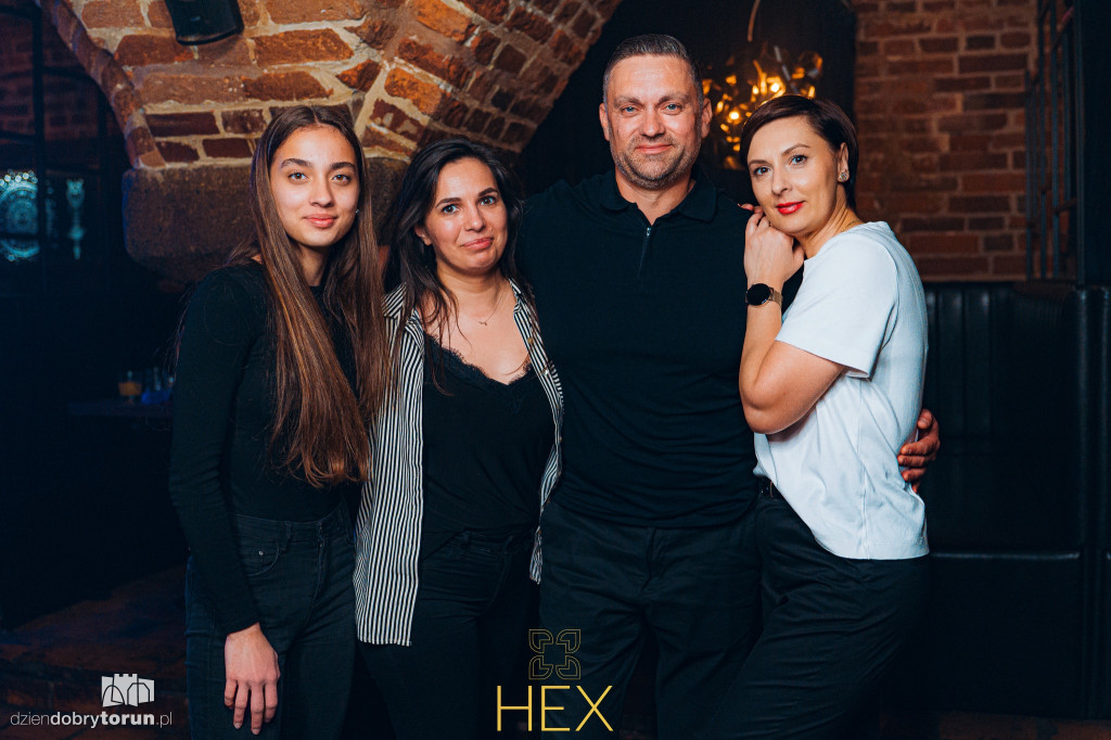 Gorąca impreza w klubie Hex