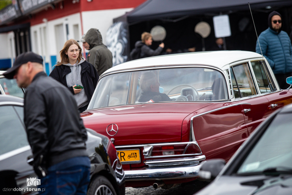 Zlot Mercedesów w MotoParku w Toruniu