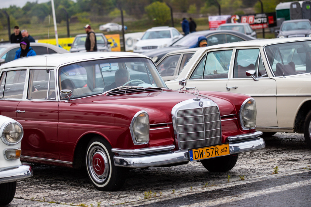 Zlot Mercedesów w MotoParku w Toruniu