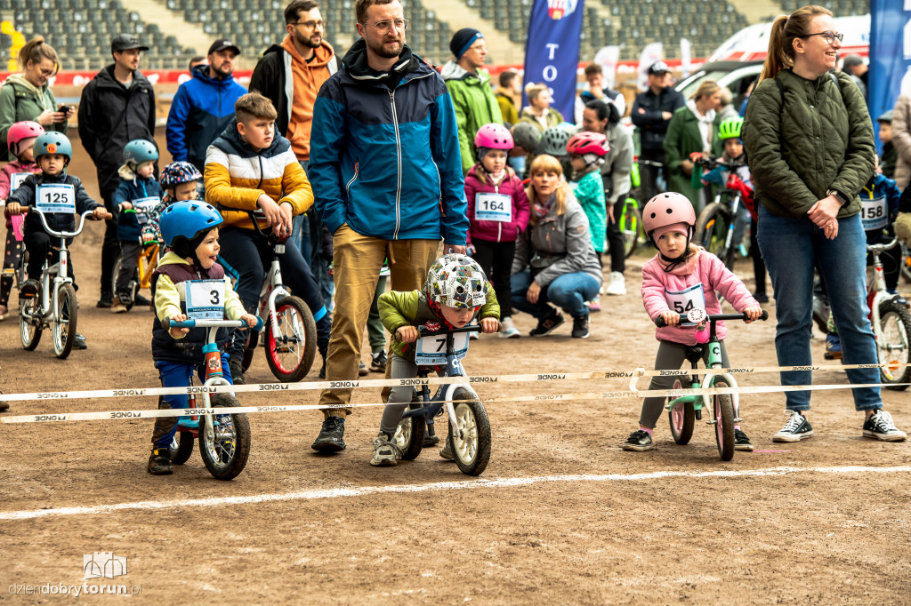 Zawody rowerkowe w Motoarenie