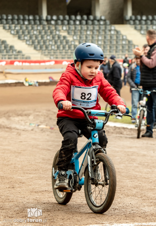 Zawody rowerkowe w Motoarenie