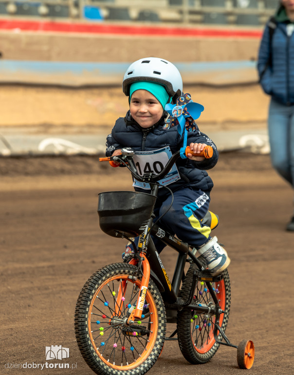 Zawody rowerkowe w Motoarenie