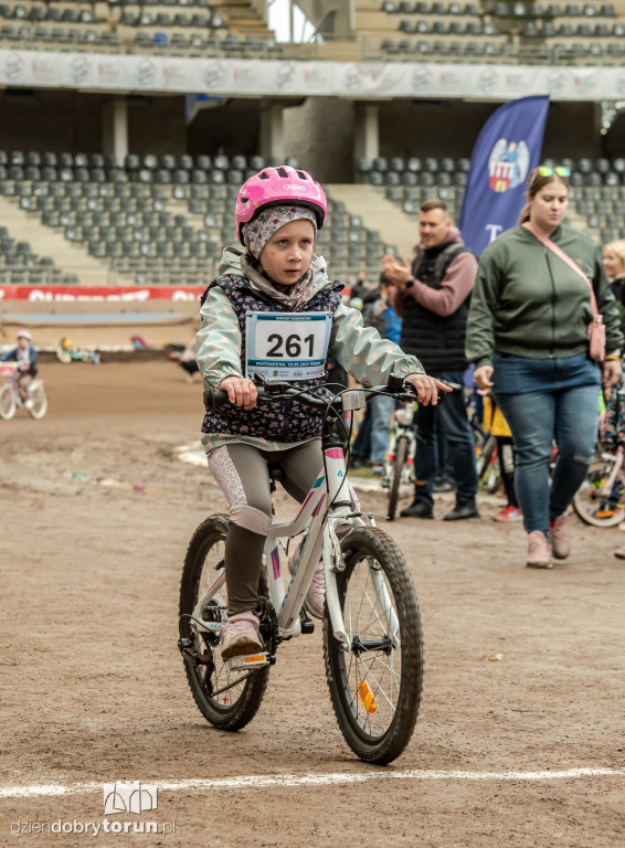 Zawody rowerkowe w Motoarenie