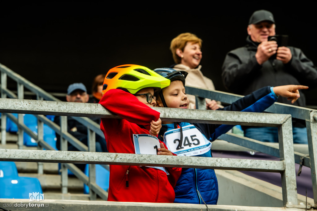Zawody rowerkowe w Motoarenie