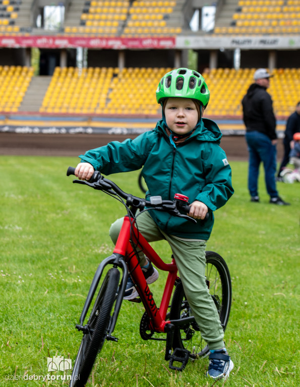 Zawody rowerkowe w Motoarenie