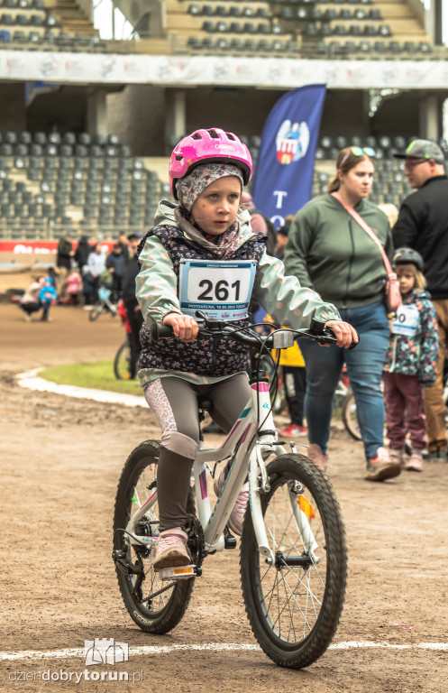 Zawody rowerkowe w Motoarenie