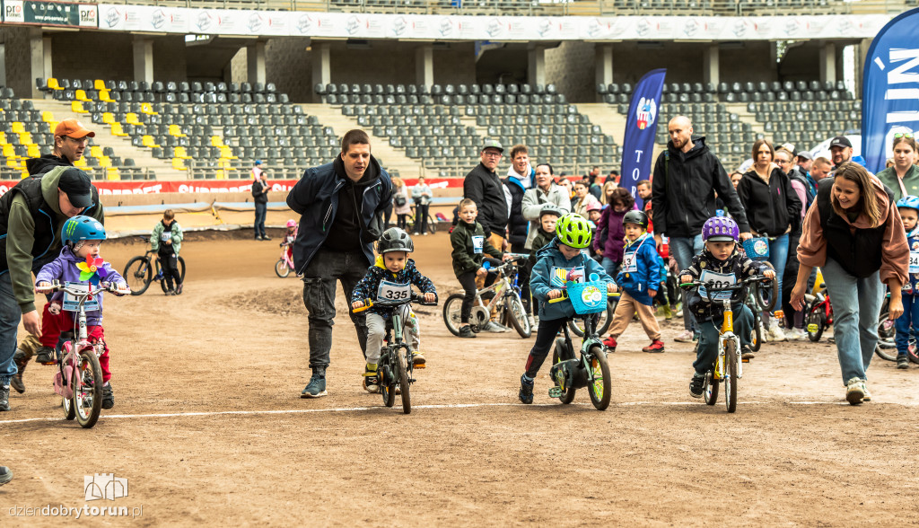 Zawody rowerkowe w Motoarenie