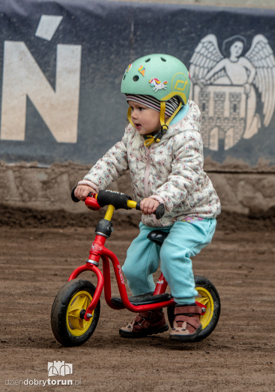 Zawody rowerkowe w Motoarenie