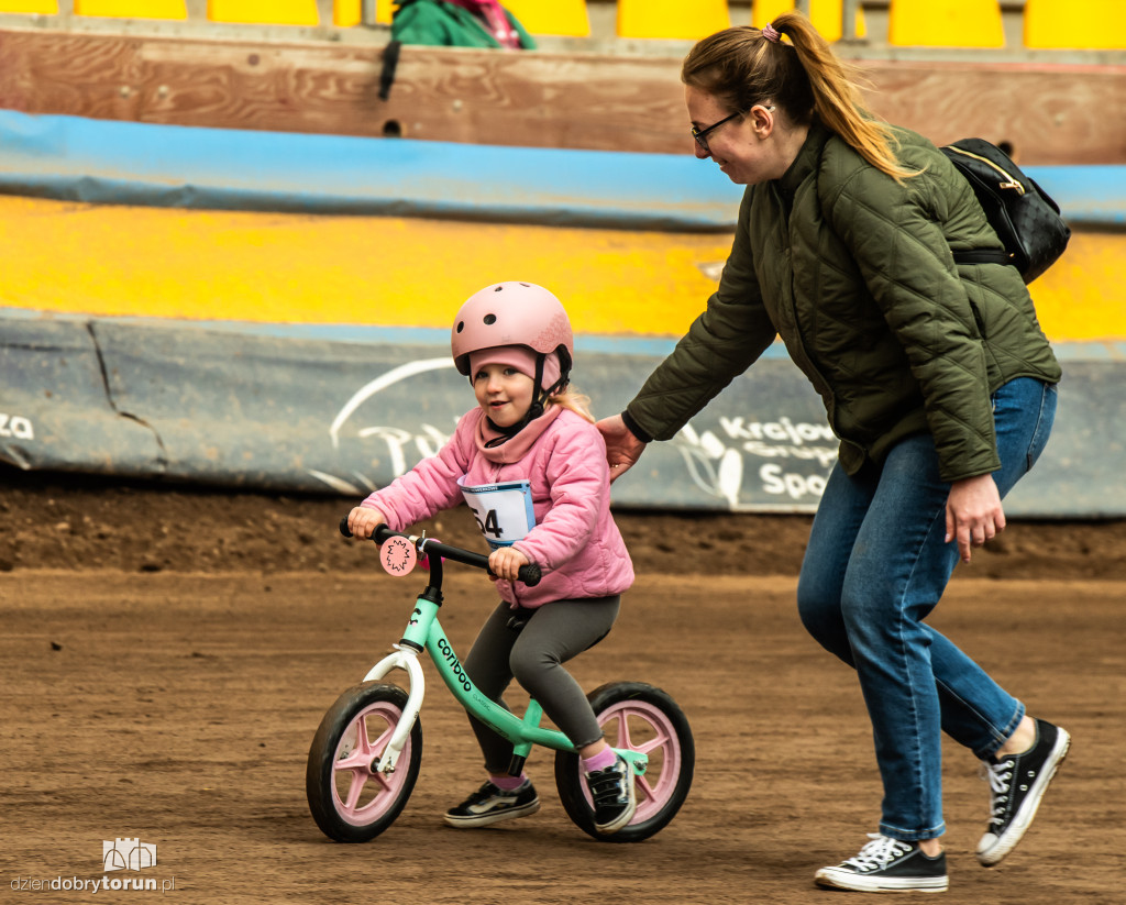 Zawody rowerkowe w Motoarenie