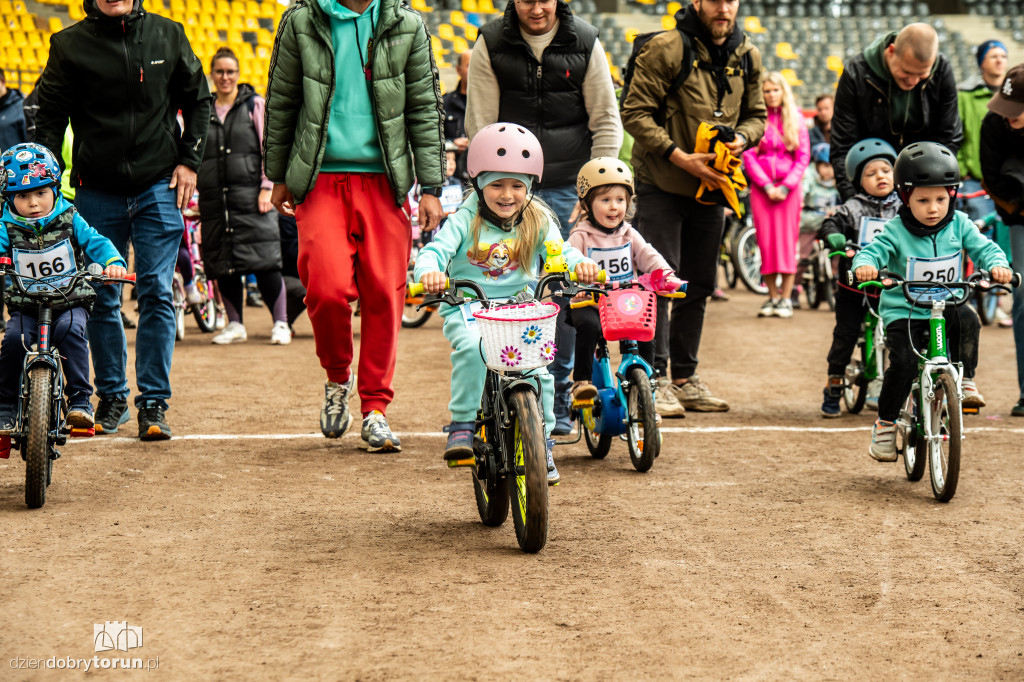 Zawody rowerkowe w Motoarenie