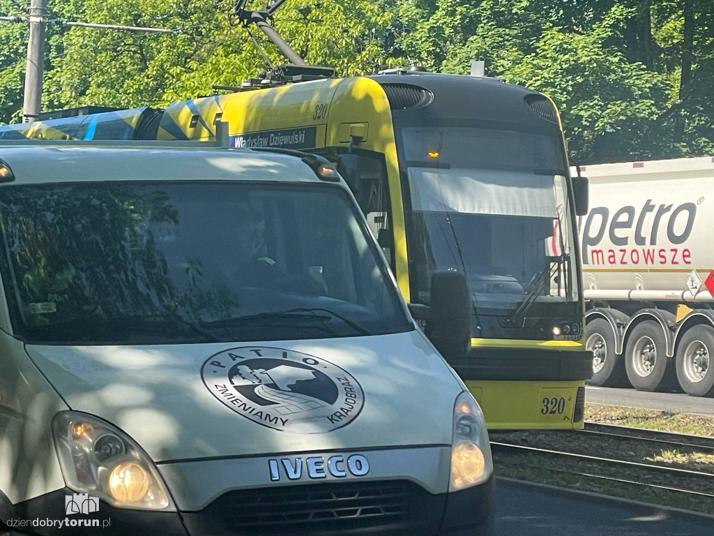 Uwaga na korki! Wypadek na Lubickiej