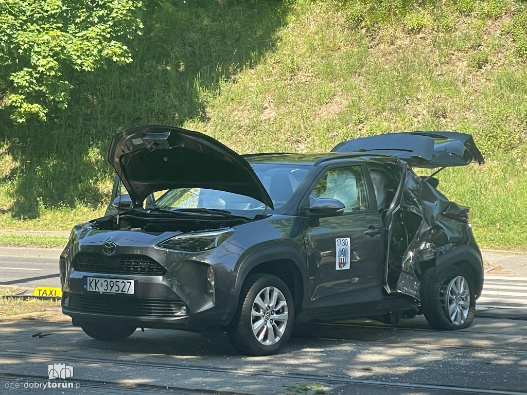 Uwaga na korki! Wypadek na Lubickiej