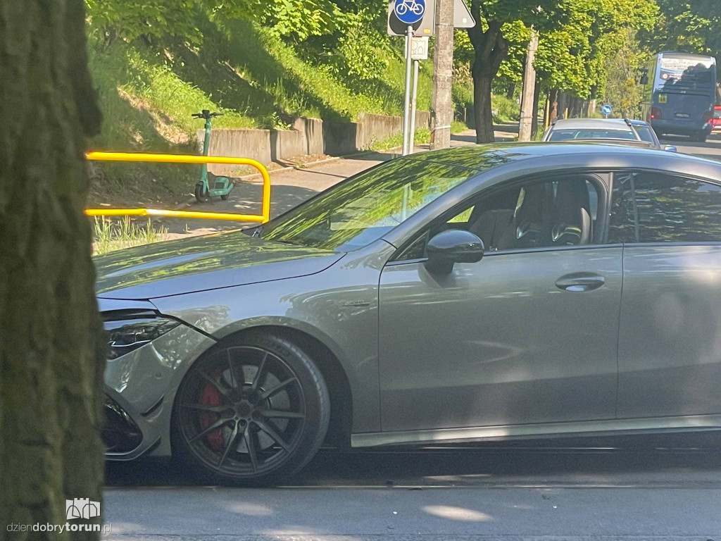 Uwaga na korki! Wypadek na Lubickiej