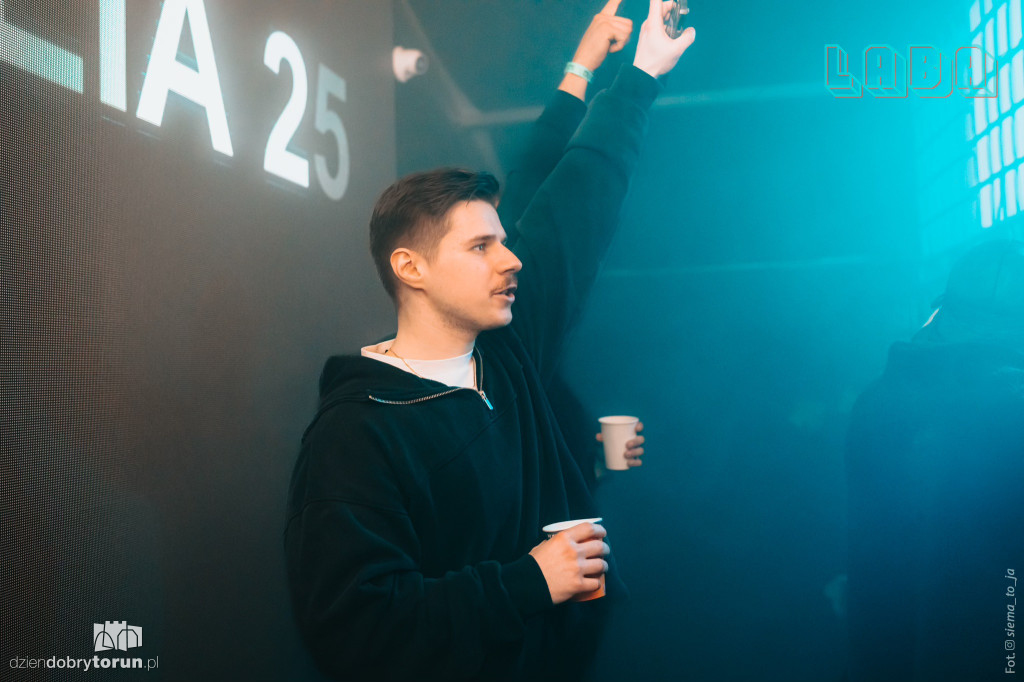 Gorąca noc w Labie
