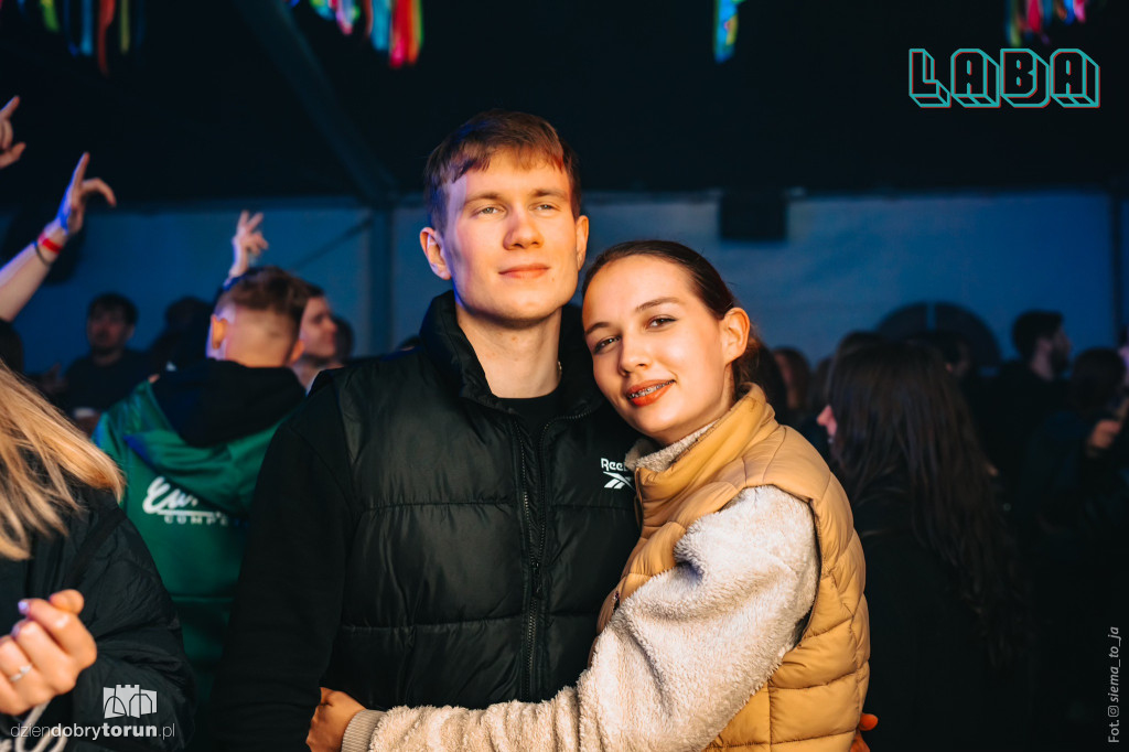 Gorąca noc w Labie