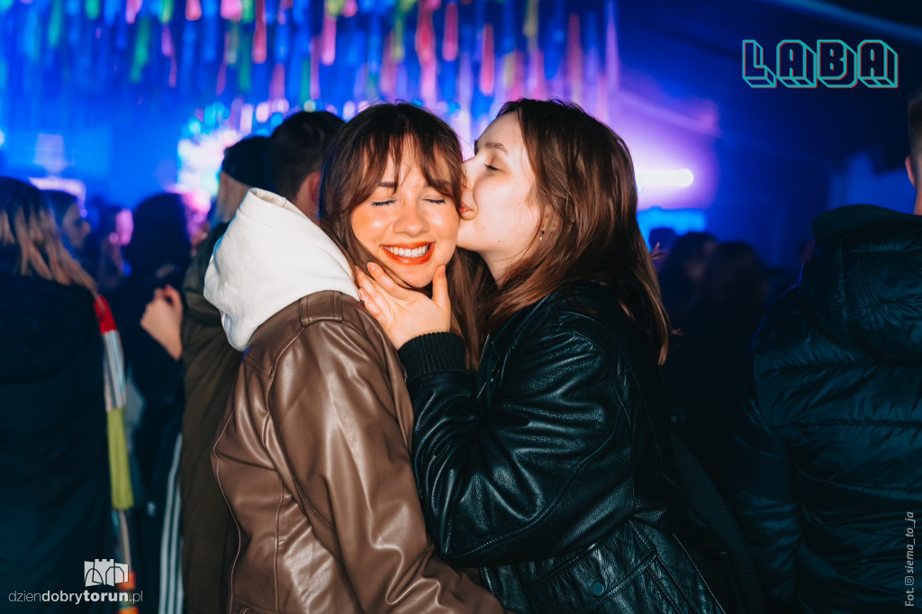 Gorąca noc w Labie
