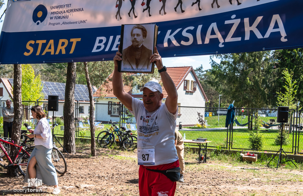 Bieg z książką