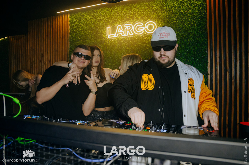 Sobotnia impreza w klubie Largo