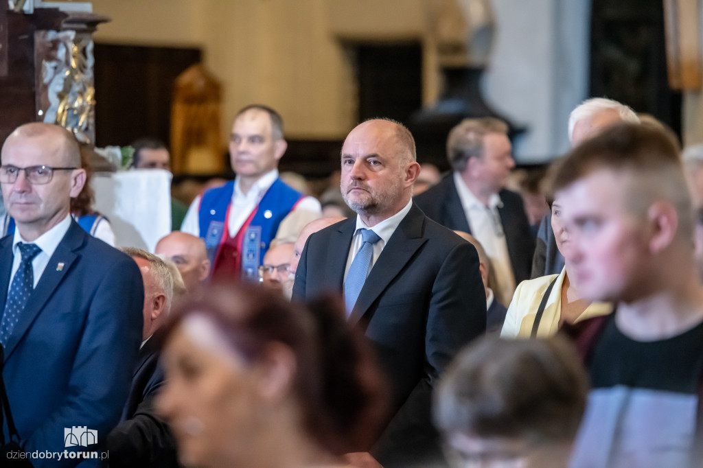 Ingres Biskupa Arkadiusza Okroja w Katedrze