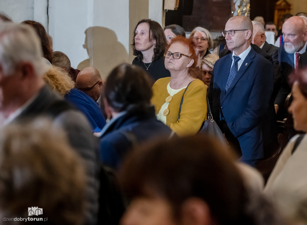 Ingres Biskupa Arkadiusza Okroja w Katedrze