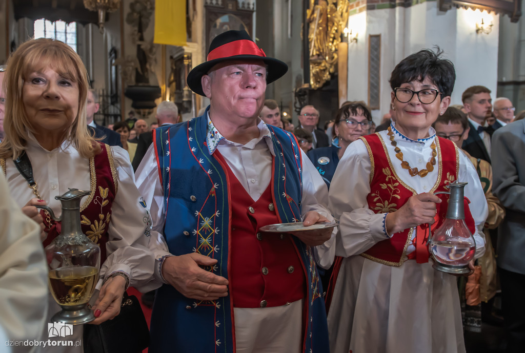 Ingres Biskupa Arkadiusza Okroja w Katedrze