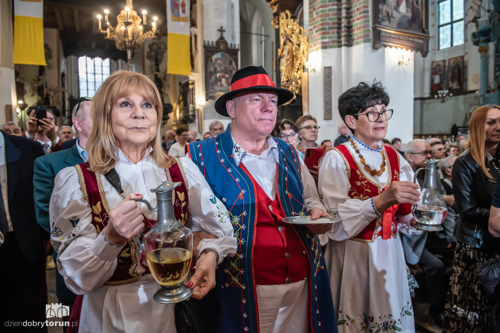 Ingres Biskupa Arkadiusza Okroja w Katedrze