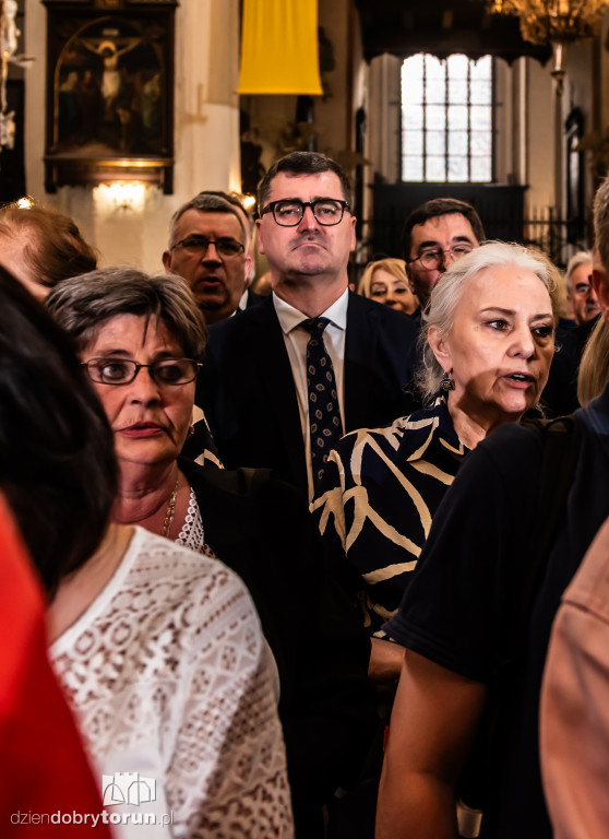 Ingres Biskupa Arkadiusza Okroja w Katedrze
