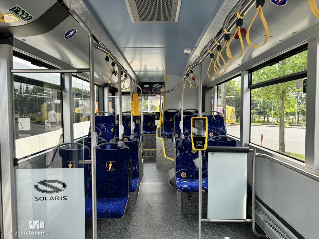 Nowe autobusy hybrydowe
