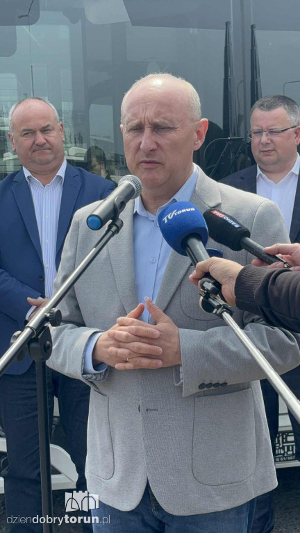 Nowe autobusy hybrydowe