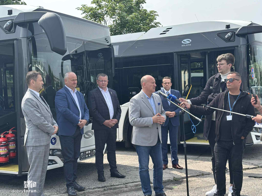 Nowe autobusy hybrydowe