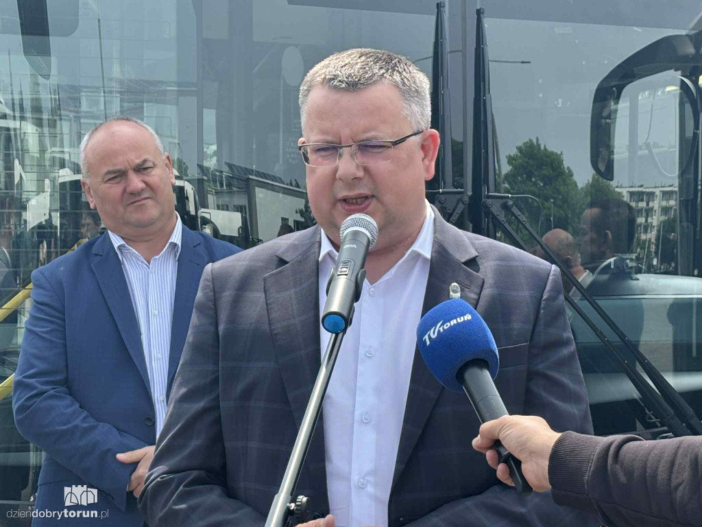 Nowe autobusy hybrydowe