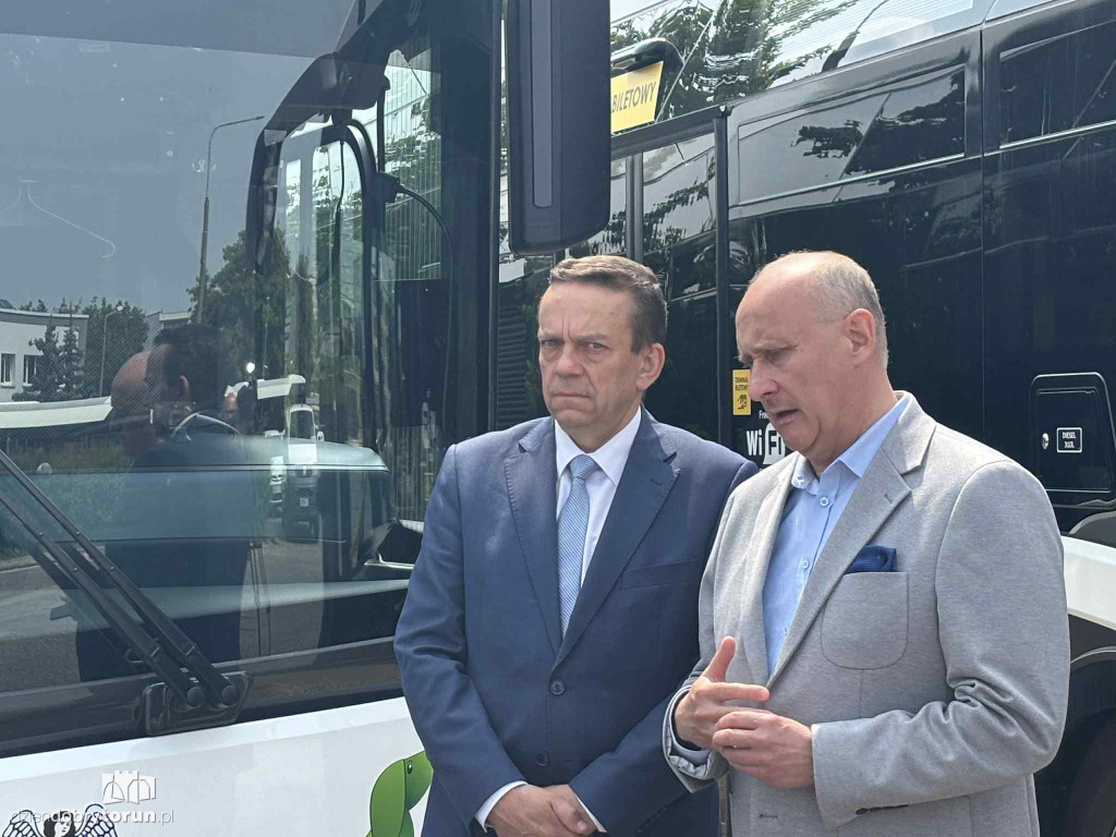 Nowe autobusy hybrydowe