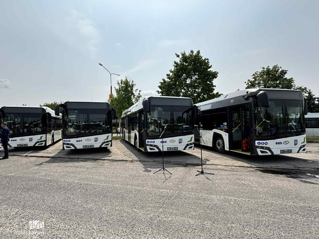 Nowe autobusy hybrydowe