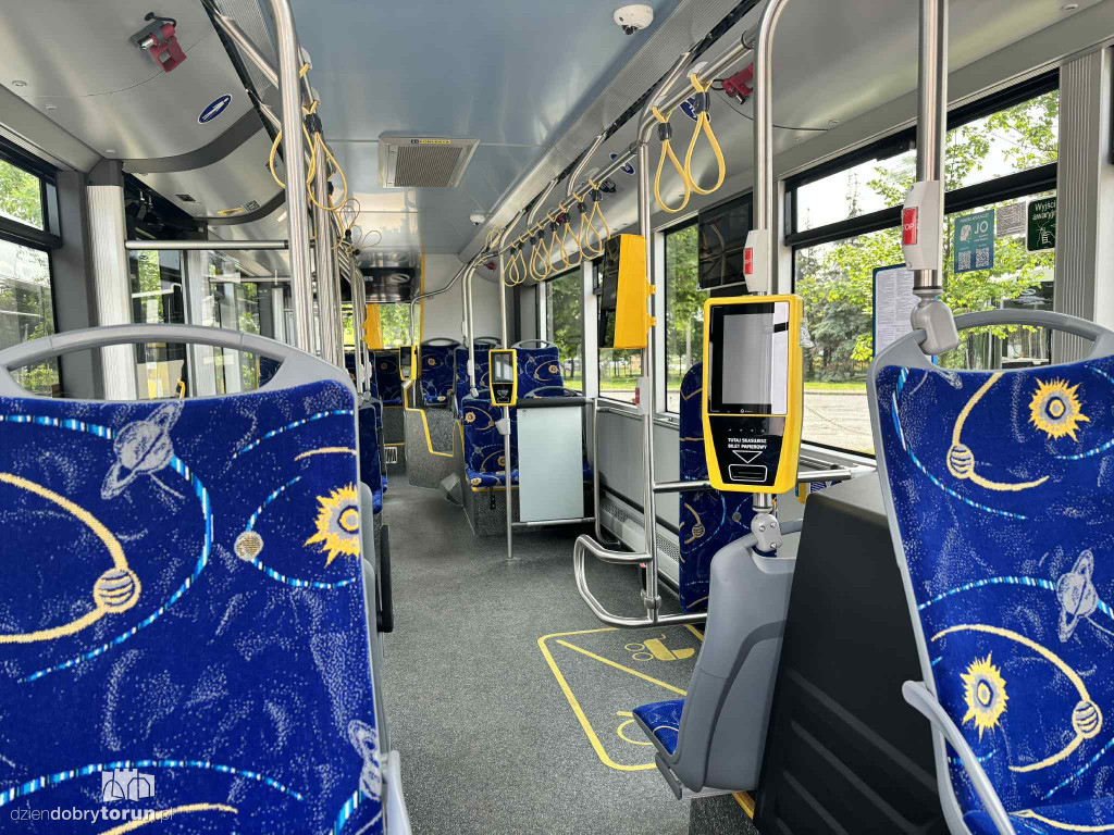 Nowe autobusy hybrydowe