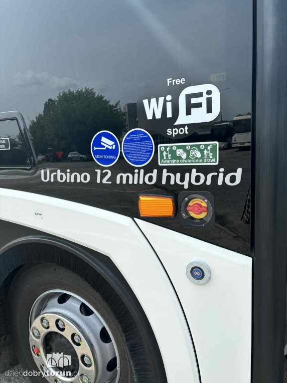 Nowe autobusy hybrydowe