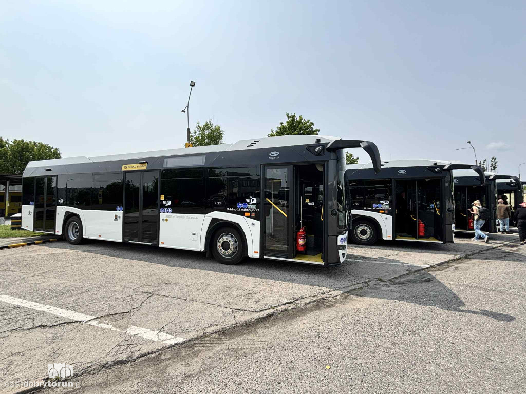 Nowe autobusy hybrydowe