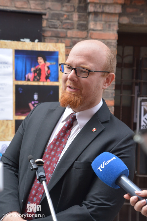 Konferencja pod Kombinatem Kultury