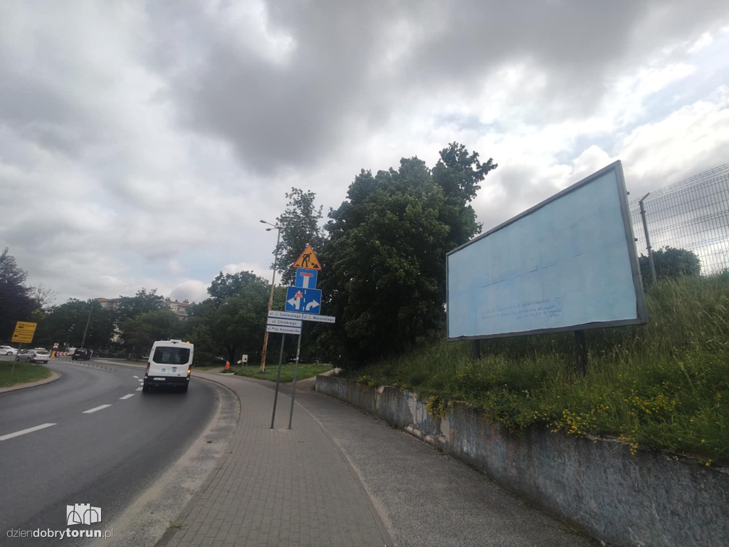 Tajemniczy napis przy Parku Glazja