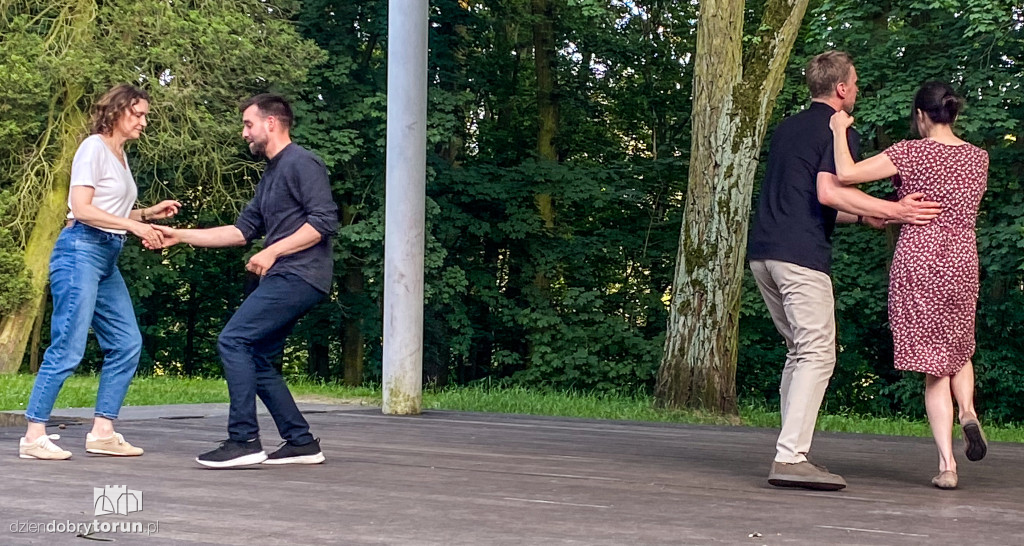 Impreza taneczna w Amfiteatrze