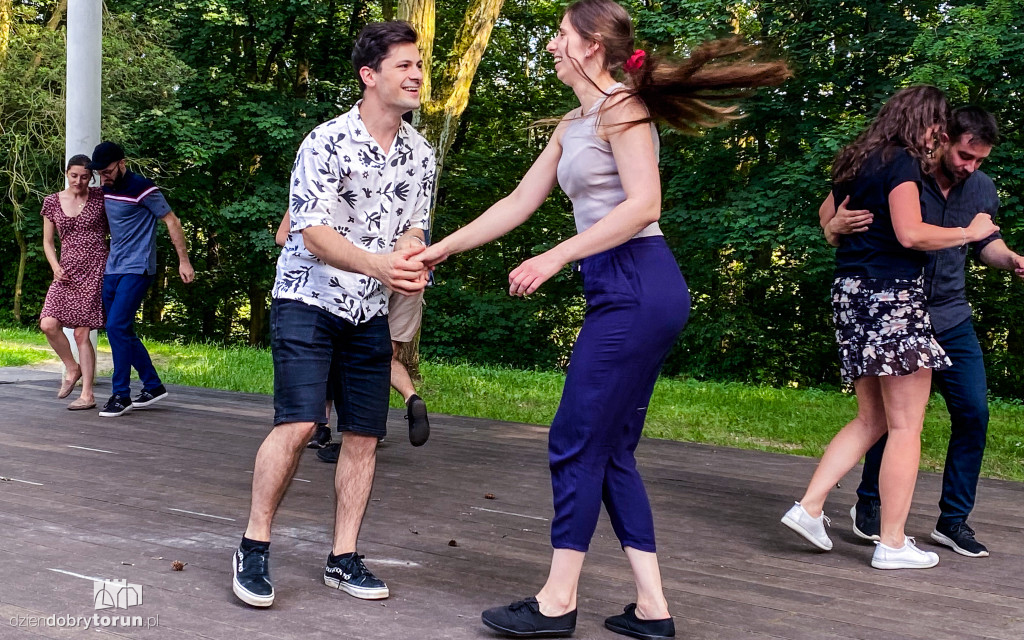 Impreza taneczna w Amfiteatrze