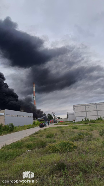 Pożar na składowisku opon w Toruniu